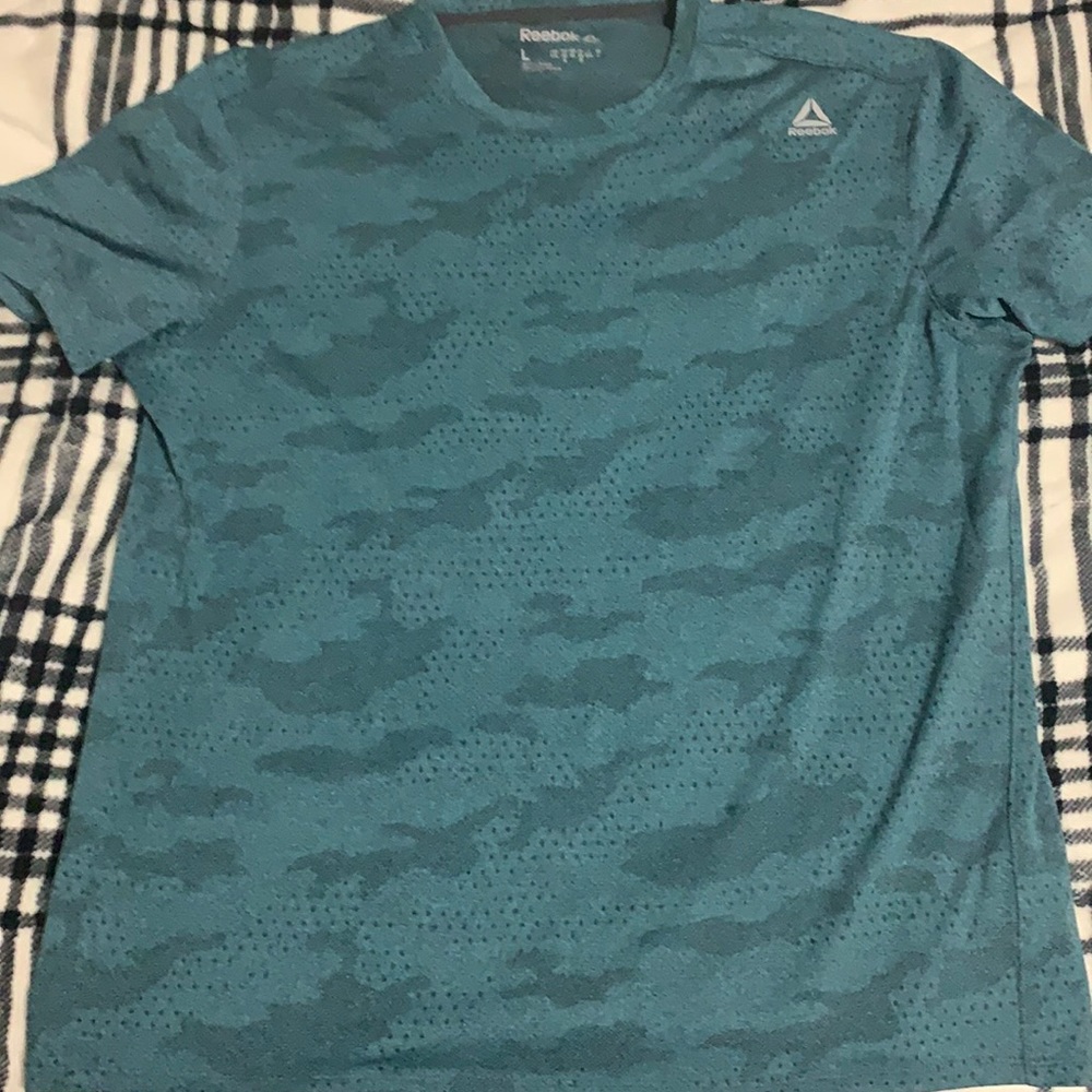 Reebok Men’s T-Shirt Large